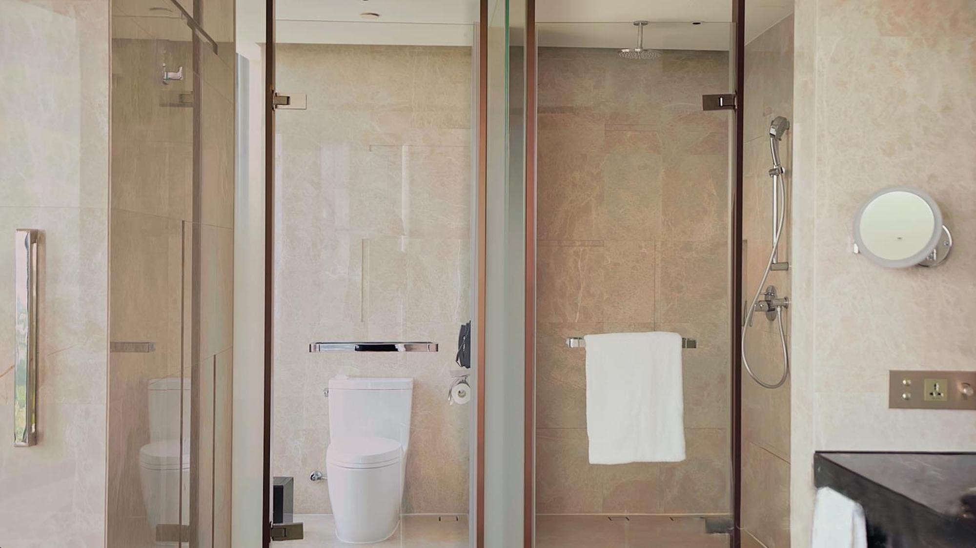 Premium King Room with City Bath View